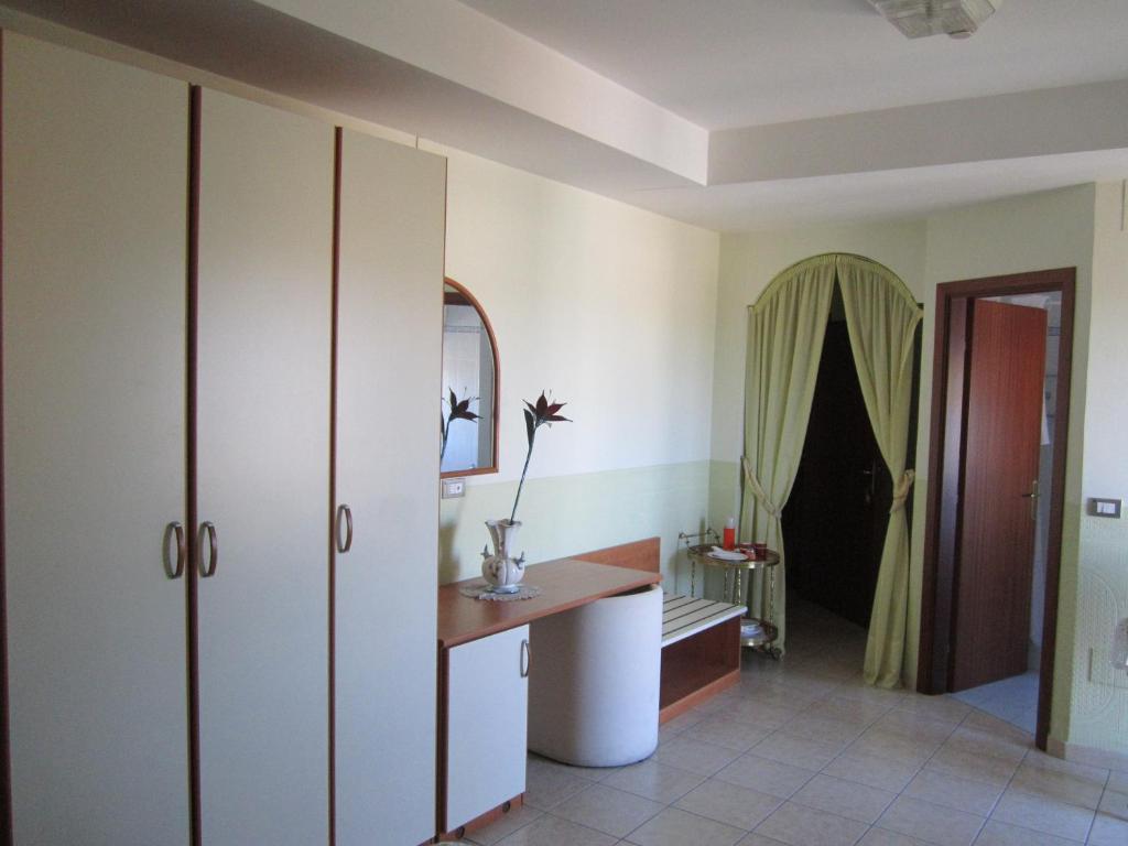 Tourist Hotel Potenza Habitación foto