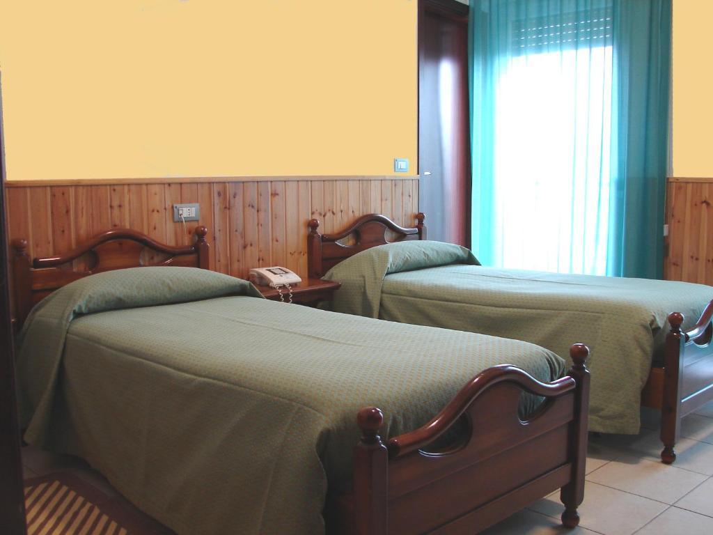 Tourist Hotel Potenza Habitación foto