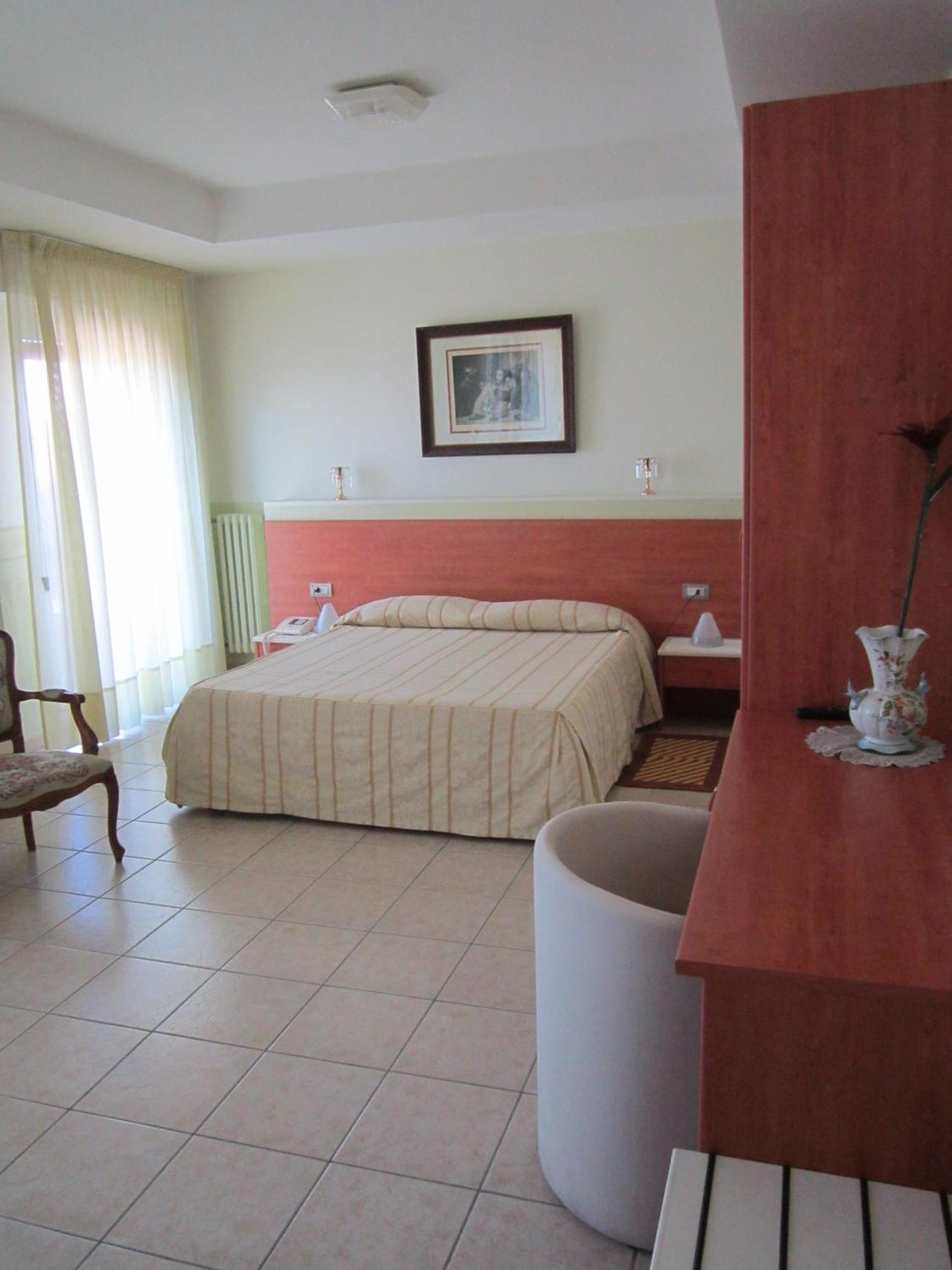 Tourist Hotel Potenza Exterior foto
